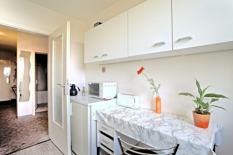 Private Apartment August-schaper-stra�e