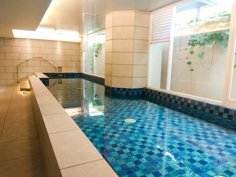 Modern 2br Apartment At Mustika Golf Residence