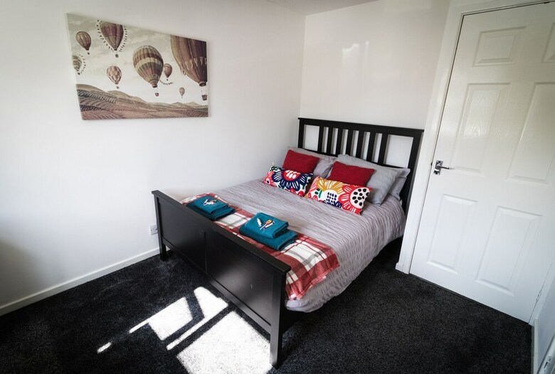 Ideal Home Next To Queens Park - Manchester