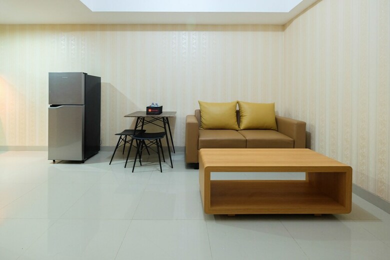 Clean 1br The Oasis Cikarang Apartment