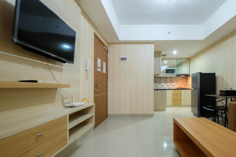 Clean 1br The Oasis Cikarang Apartment