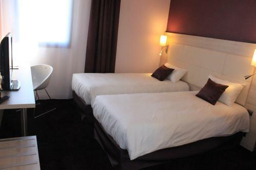 Brit Hotel Vend�e Mer