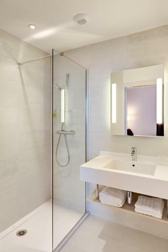 Brit Hotel Vend�e Mer