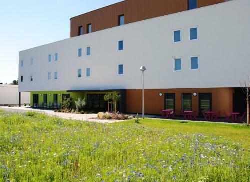 Brit Hotel Vend�e Mer
