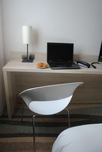 Brit Hotel Vend�e Mer