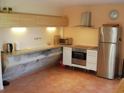 Lodge Holiday Home Romarin Valreas