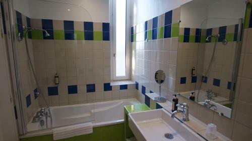 Hotel H�tel L'or�e Du Parc