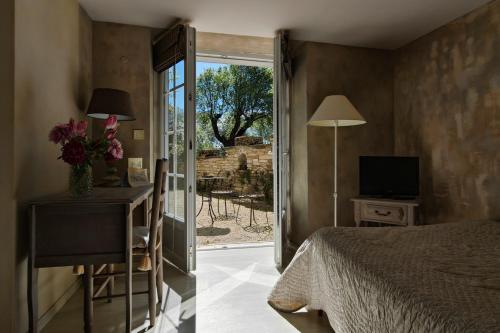 Hotel Le Mas Du Pont Roman