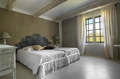 Hotel Le Mas Du Pont Roman