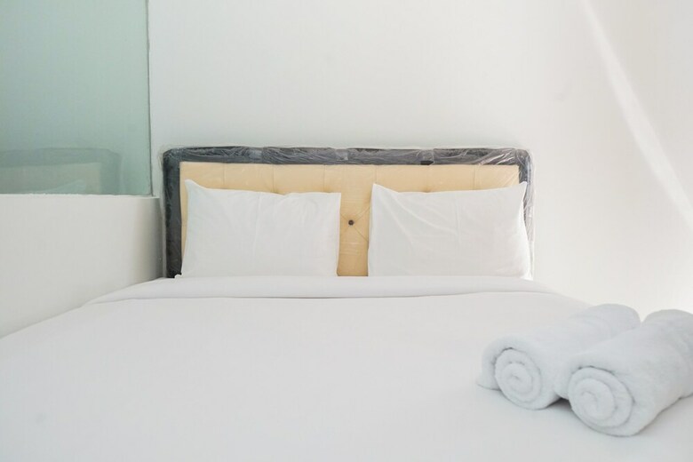 City View Studio Apartment At Titanium Square