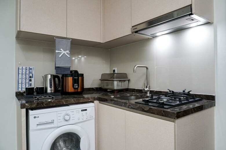 Best Location 1br Puri Mansion Apartment