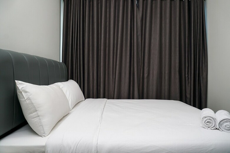 Best Location 1br Puri Mansion Apartment