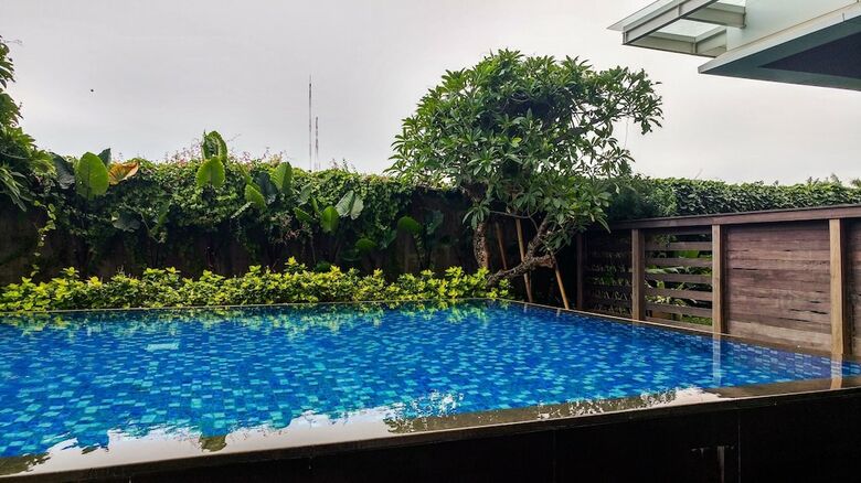 Spacious Elegant 2br Veranda Residence @ Puri Apartment