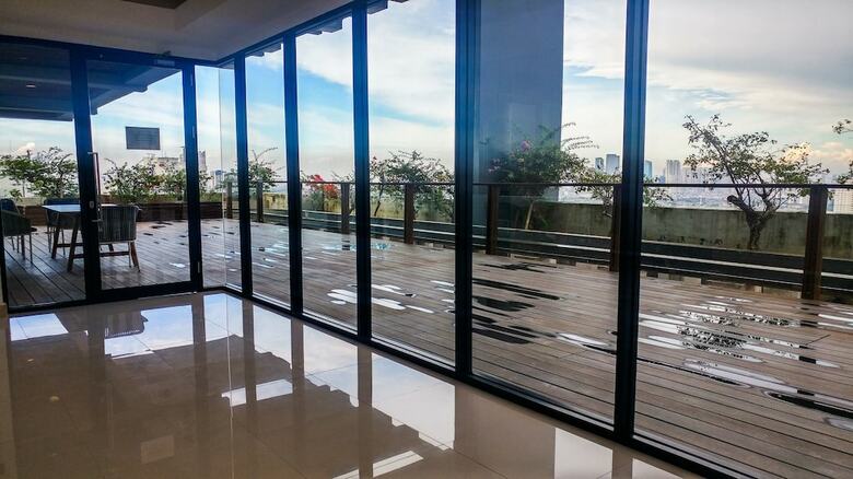 Spacious Elegant 2br Veranda Residence @ Puri Apartment