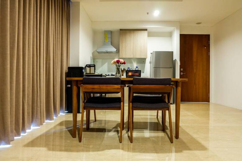 Spacious Elegant 2br Veranda Residence @ Puri Apartment