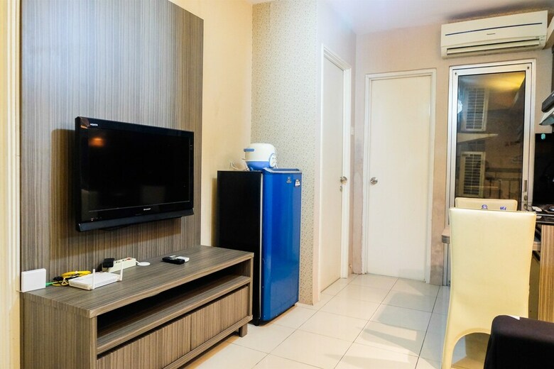 Simply Warm 2br Green Palace Apartment