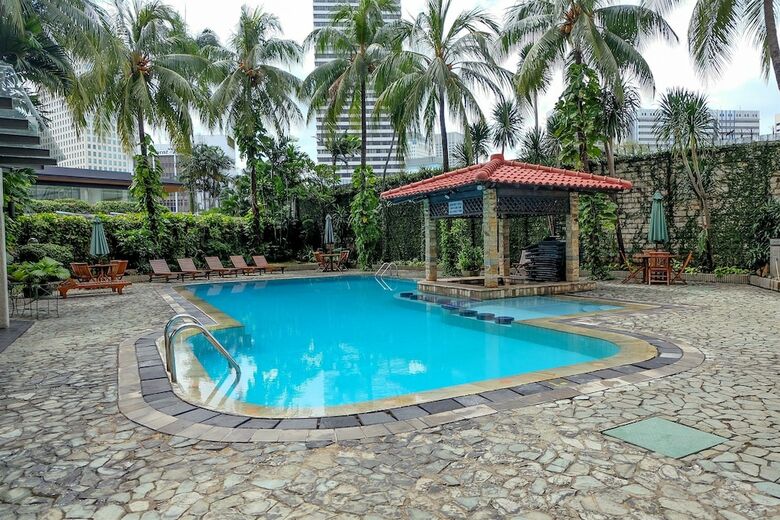 Spacious 3br Senopati Apartment Near Scbd