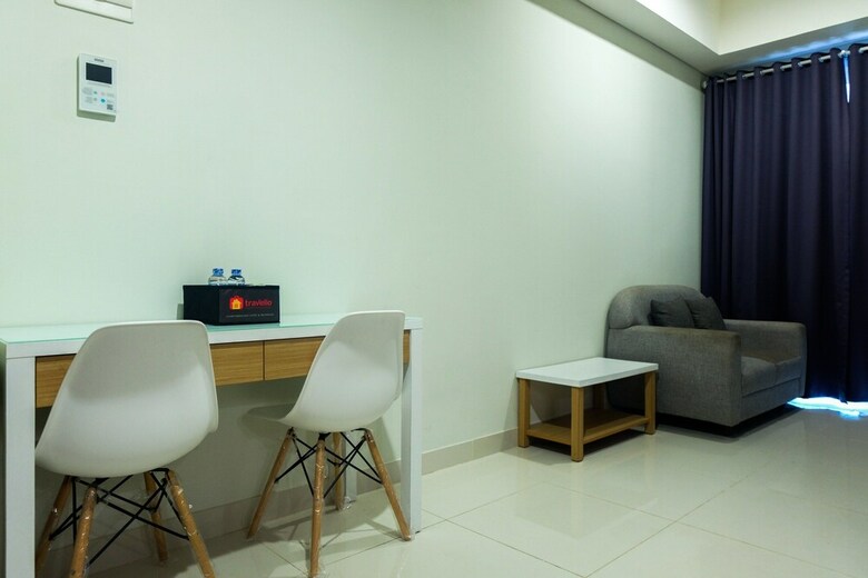 Comfortable 1br Puri Mansion Apartment