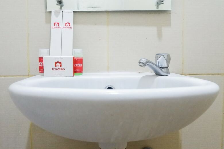 Minimalist Studio Apartment At Pavilion Permata