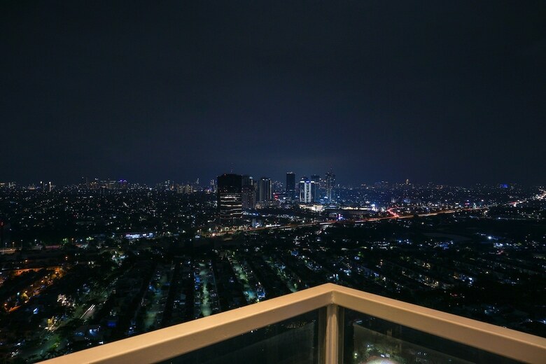 Modern Studio Room Puri Mansion Apartment