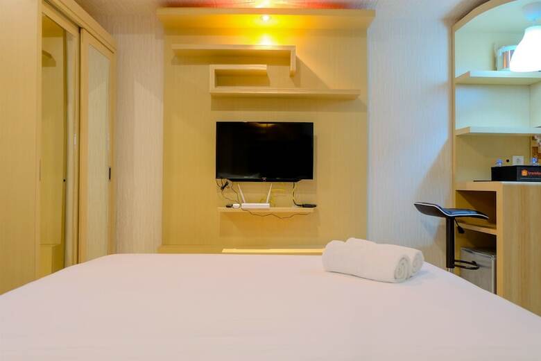 Elegant Studio Grand Kamala Lagoon Apartment