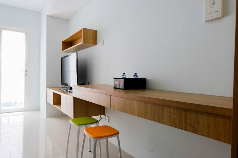 Cozy Studio Lexington Apartment
