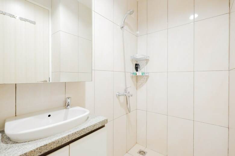 Pleasant Studio Apartment At Grand Kamala Lagoon