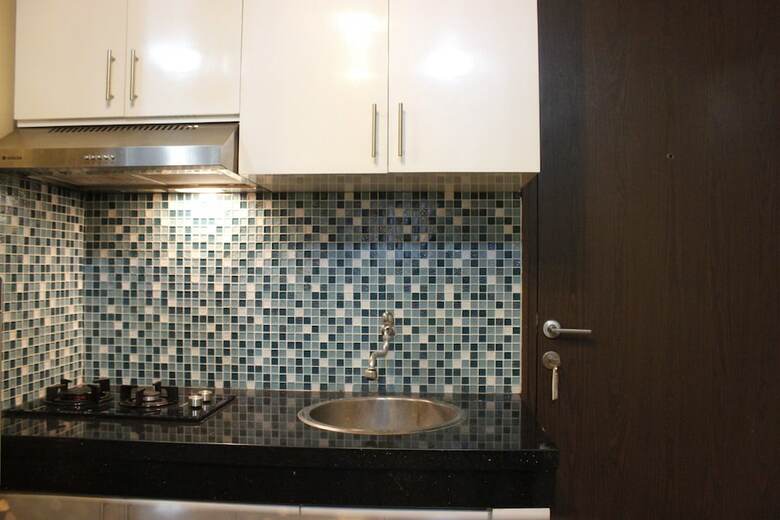 Minimalist 2br The Suites Metro Apartment