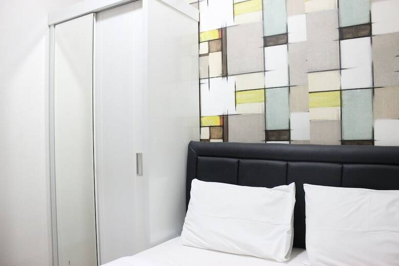 Minimalist 2br The Suites Metro Apartment