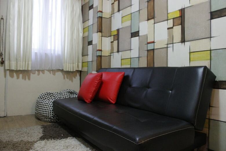 Minimalist 2br The Suites Metro Apartment