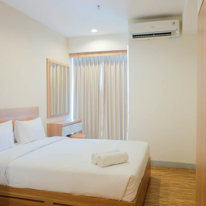 Simply Modern Studio Grand Kamala Lagoon Apartment