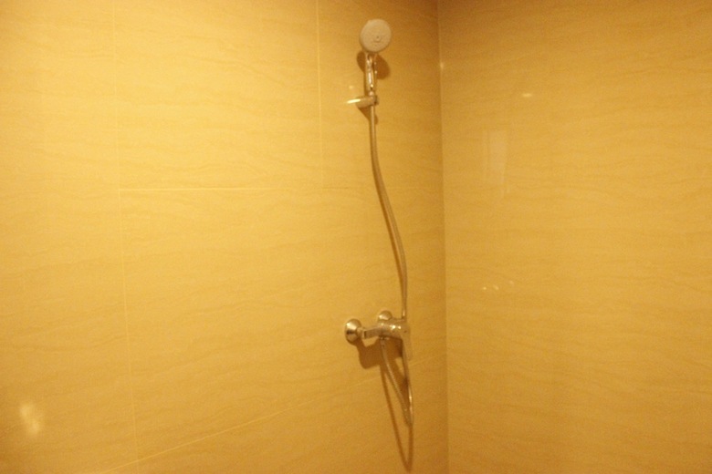 Modern Studio Apartment At Galeri Ciumbuleuit 3