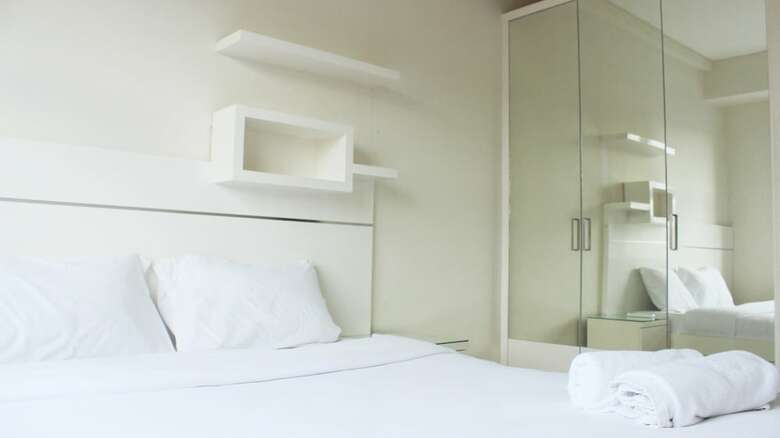 Modest 1br Apartment At Parahyangan Residence