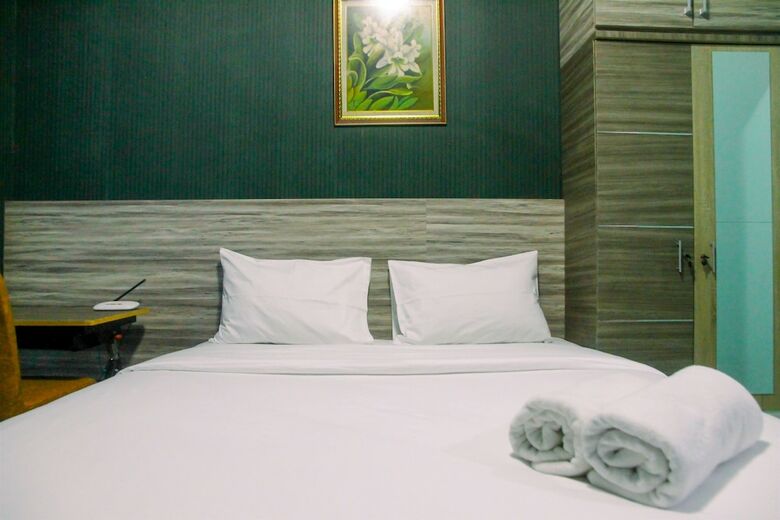Pool View Grand Dhika City Studio Apartment
