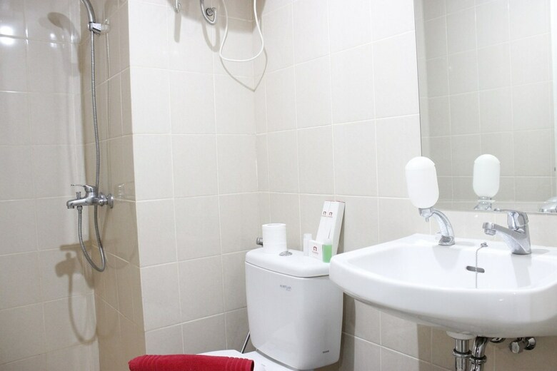 Strategic 2br Parahyangan Residence Apartment