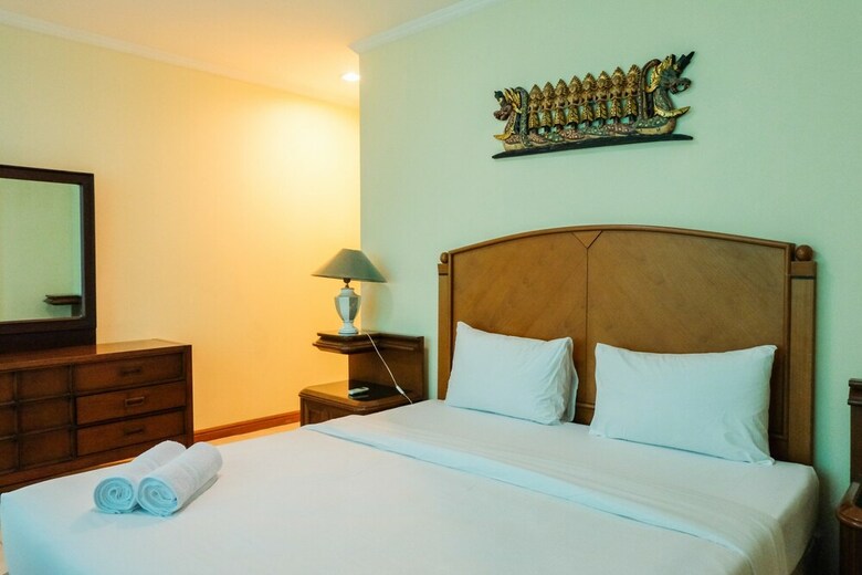 3br With Pool View At Permata Gandaria Apartment
