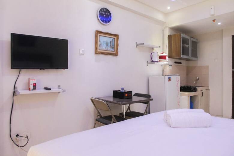 Comfy Studio Room Sunter Park View Apartment