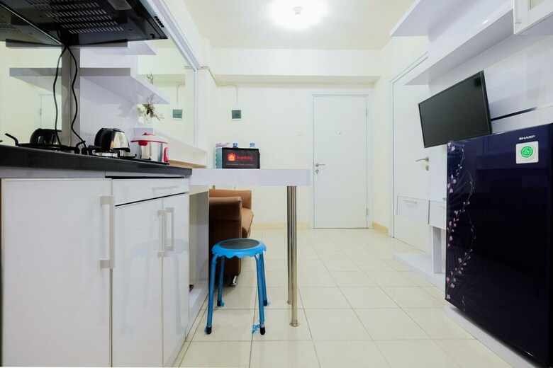 Minimalist 2br At Green Pramuka Apartment