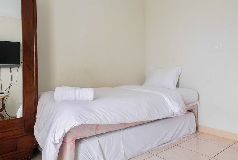 Vintage Studio Apartment @ Springlake Summarecon