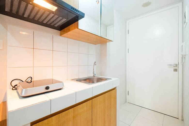 Elegant Studio Room The Springlake Summarecon Apartment