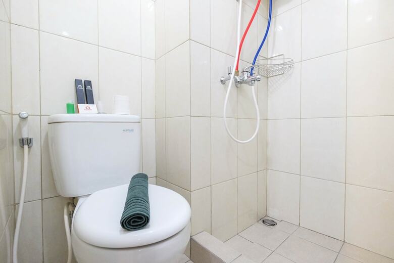 Elegant Studio Room The Springlake Summarecon Apartment