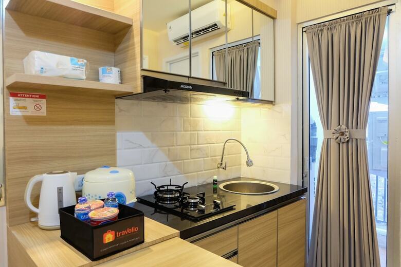 Clean 2br Bassura City Apartment