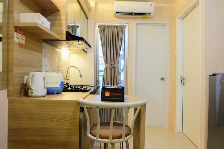 Clean 2br Bassura City Apartment