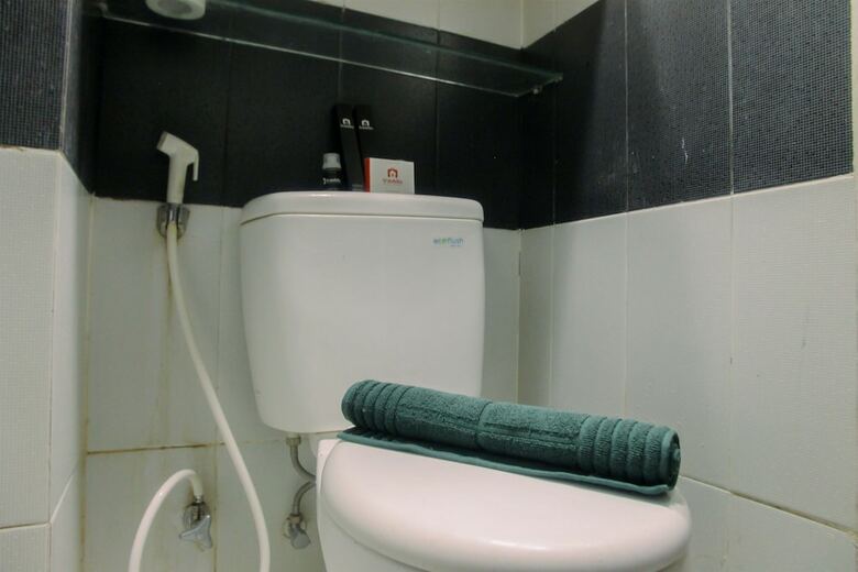 Compact And Artsy Studio Cinere Bellevue Apartment