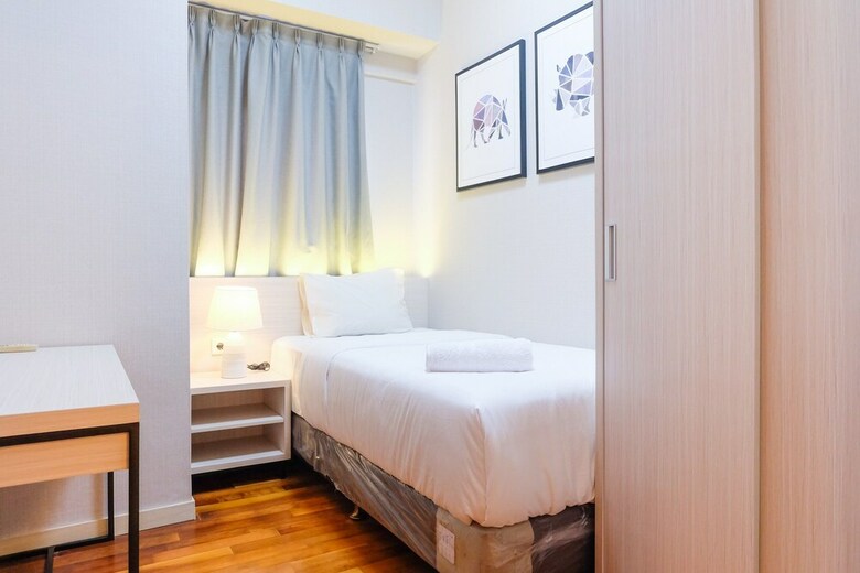 Spacious And Homey 3br Poins Square Apartment