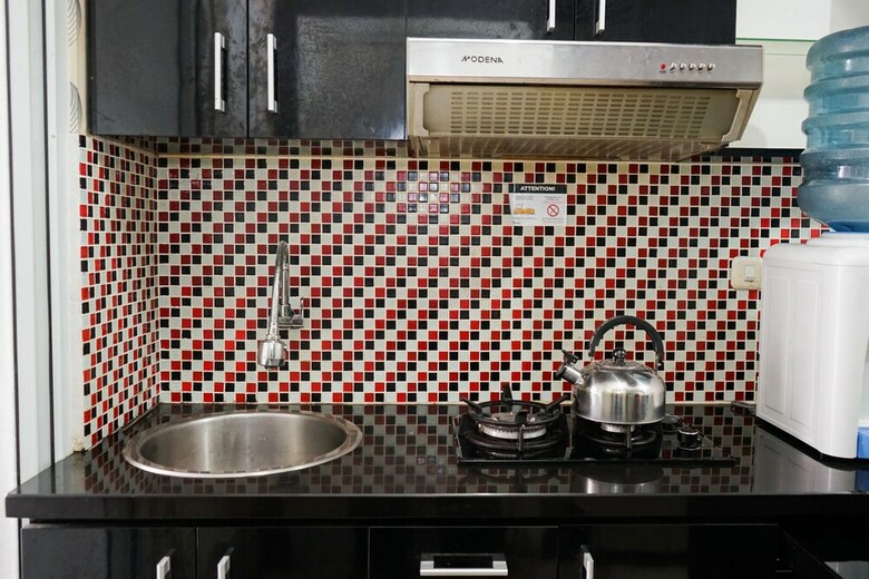 Comfy And Clean 2br Green Pramuka Apartment