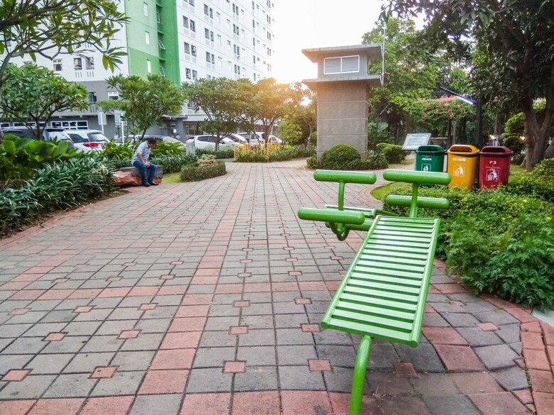 Comfy And Clean 2br Green Pramuka Apartment
