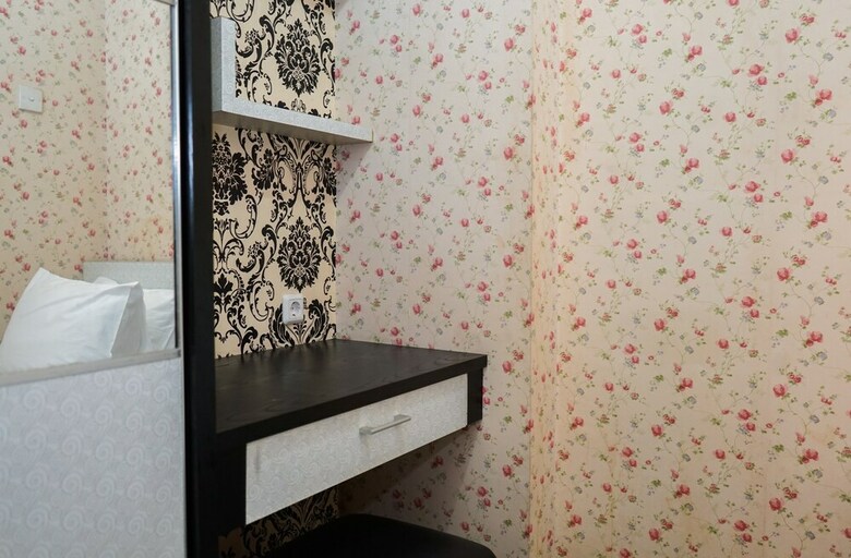 Comfy And Clean 2br Green Pramuka Apartment