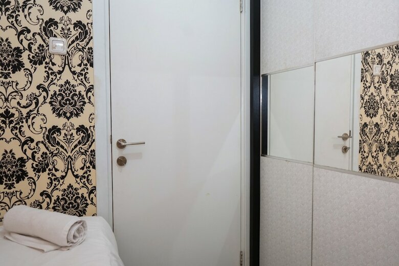 Comfy And Clean 2br Green Pramuka Apartment