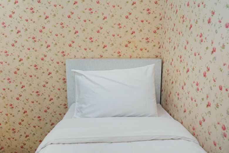 Comfy And Clean 2br Green Pramuka Apartment